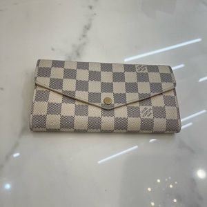 Louis Vuitton Damier Azur Sarah Wallet NM